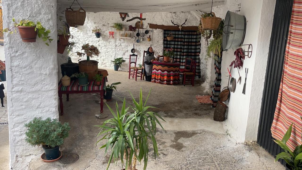 Apartamento Siete Lagunas Lägenhet Trevélez Exteriör bild